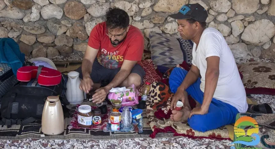 making-coffee-in-camping-area-dihamri-marine-protected-area-socotra-island-1536x1024